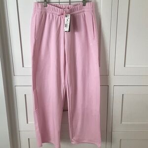 Adidas Women’s Essentials Small Logo Pants